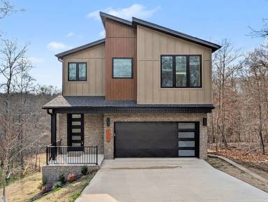 Main picture of 30 Cromer Dr