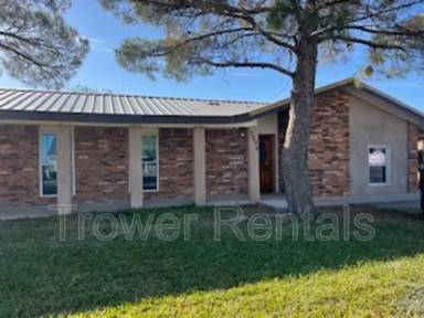 Main picture of 3049 N Galahad Ave