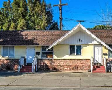 Main picture of 509 Lincoln Rd W