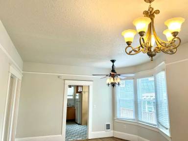 Main picture of 2866 SE Long St