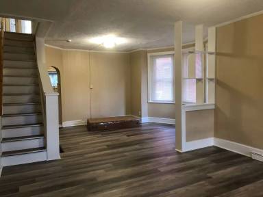 Main picture of 30 Victor Ave