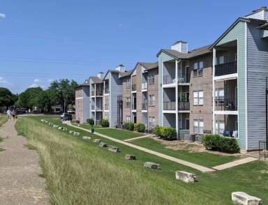 Main picture of Edgecreek Condominiums