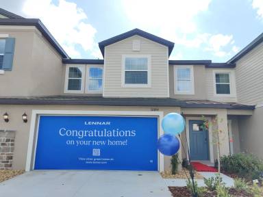Main picture of 32094 Powderpuff Mimosa Dr