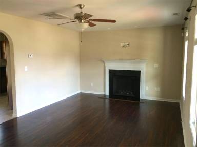 Main picture of 76 Loyalist Rd