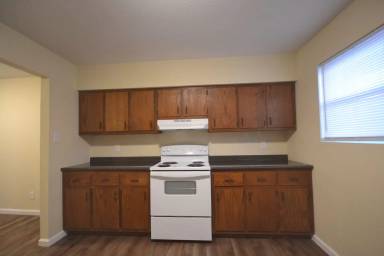 Main picture of 906 S Pike Ave
