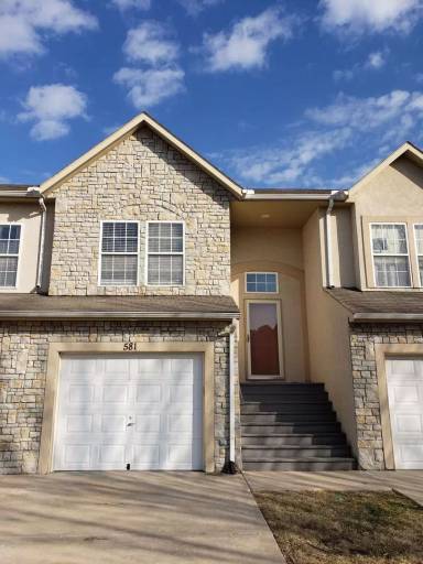Main picture of 581 Woodson Ln
