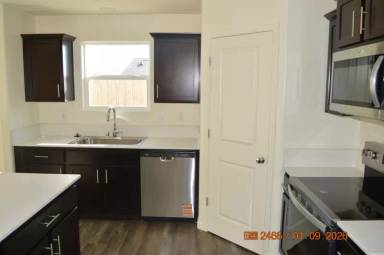 Main picture of 644 Marshall Ln