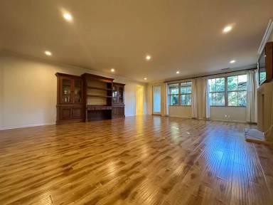Main picture of 64 Marblehead