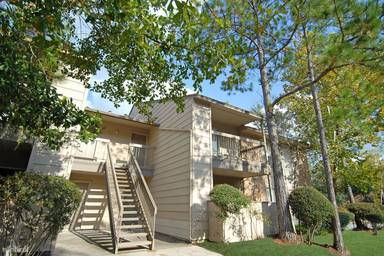 Main picture of 333 Holly Apartments