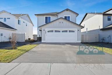 Main picture of 3891 N Chelmsford Ave