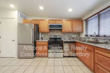 Main picture of 5650 E Pima St