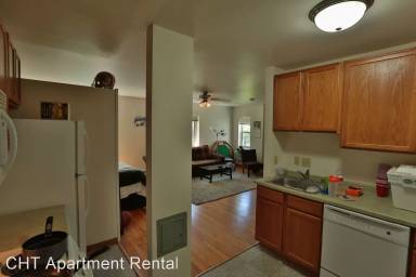 Main picture of 746 W Main St