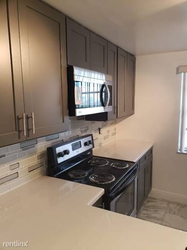 Main picture of 238 SE 3rd St