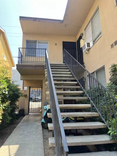 Main picture of 4011 Florida St
