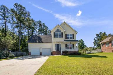 Main picture of 107 Woodland Ct