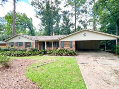 Main picture of 2112 Great Oak Dr