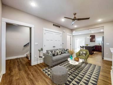 Main picture of 307 Washington Ave