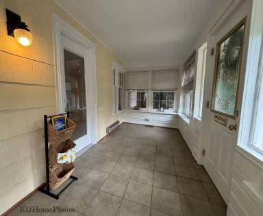 Main picture of 7051 Eastern Ave