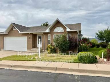 Main picture of 1070 E 5600 S