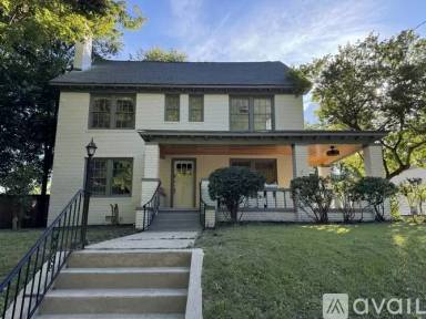 Main picture of 135 Beech St NW
