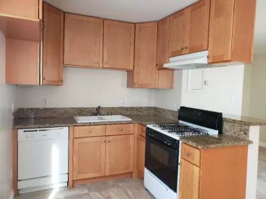 Main picture of 211 Seal Beach Blvd