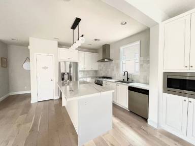 Main picture of 7468 Morisset Ave