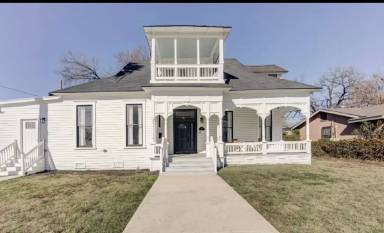 Main picture of 403 Montana St