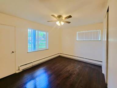 Main picture of 801 Dahlia St
