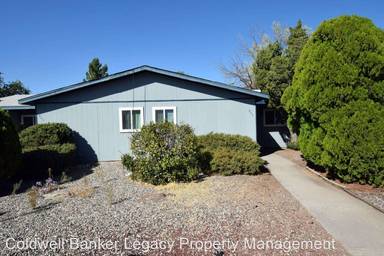 Main picture of 902 Los Reyes Ct SE
