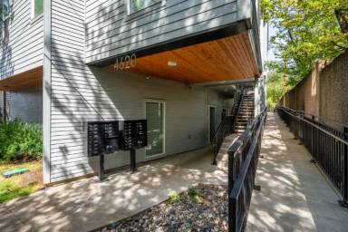 Main picture of 4620 N Maryland Ave