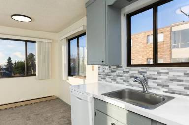 Main picture of 6549 California Ave SW