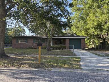 Main picture of 7525 Sharbeth Dr S