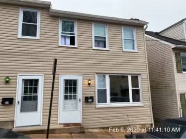 Main picture of 222 Lawrence St