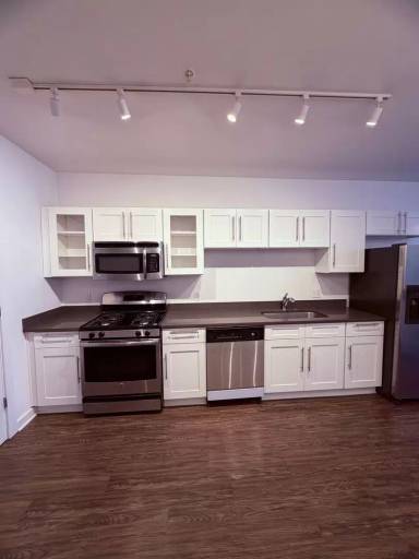 Main picture of 909 Penn Ave