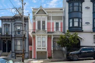 Main picture of 435 Oak St