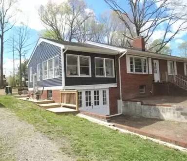Main picture of 1586 Whippoorwill Rd