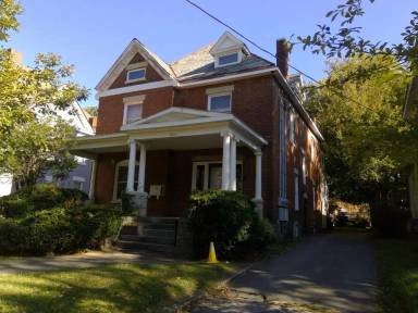 Main picture of 433 E Maxwell St