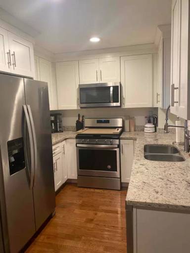 Main picture of 362 Carpenter St