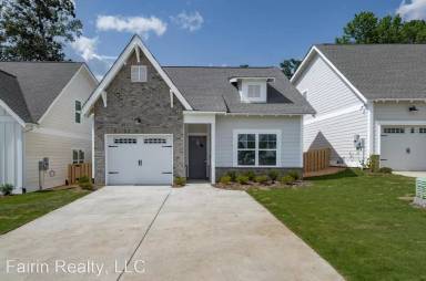 Main picture of Patton Crest Apartments