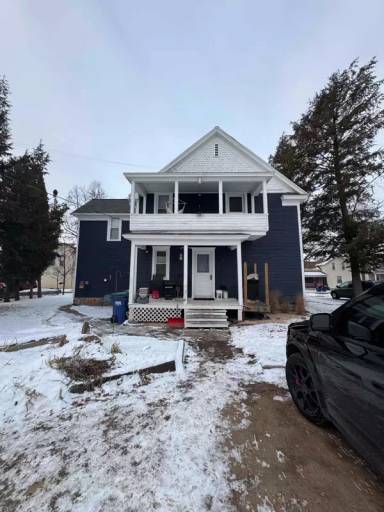 Main picture of 609 Chicago Ave