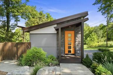 Main picture of 2044 Wilson Ln