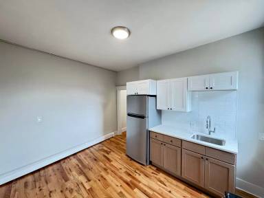 Main picture of 360 Campbell Ave