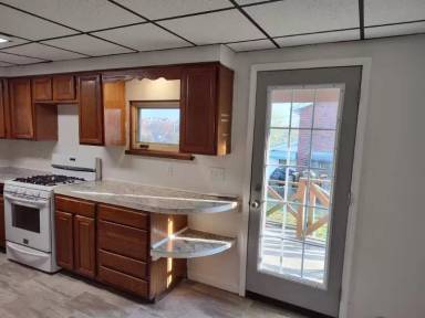 Main picture of 2010 15th Ave