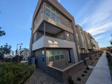 Main picture of 675 Agate Bridge St
