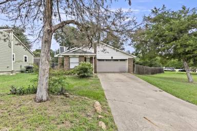 Main picture of 2208 Lobo Dr