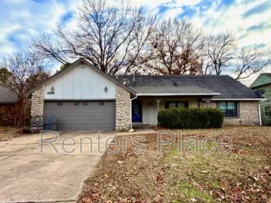 Main picture of 6824 E 95th St