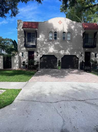 Main picture of 411 S Melville Ave