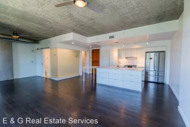 Main picture of 100 W Portland St