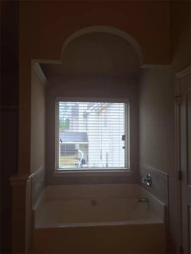 Main picture of 2125 Kaneck Way