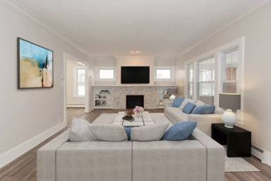 Main picture of 134 E 219th St